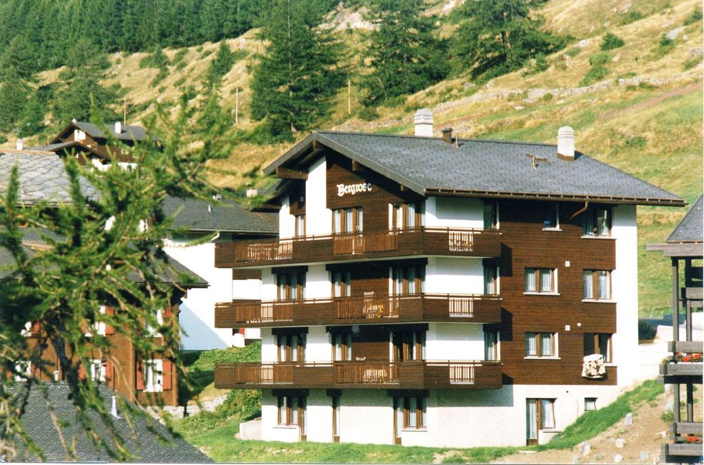 Apartments Bergrose Saas-Fee Cameră foto